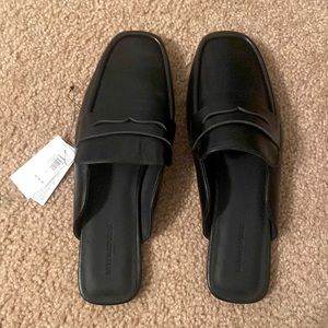 Banana Republic black slide-on loafers size 9